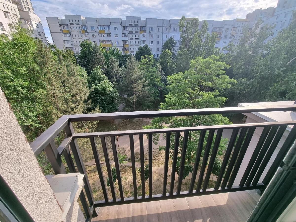 Center, Albisoara Str., 1Bedroom And Living With Balcony Kişinev Dış mekan fotoğraf