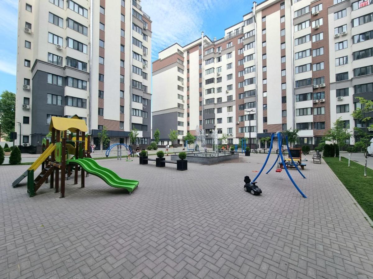 Center, Albisoara Str., 1Bedroom And Living With Balcony Kişinev Dış mekan fotoğraf